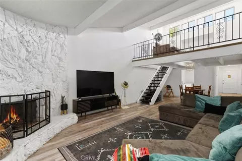 5082 Los Olivos Way, Riverside, CA 92505