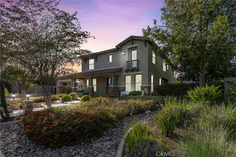 1137 Pamplona Dr, Riverside, CA 92508