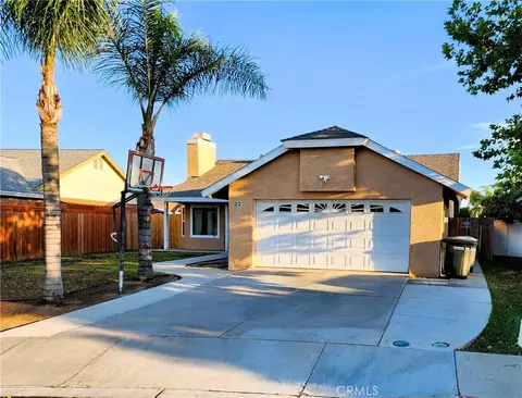 33 Bold Venture St, Perris, CA 92571