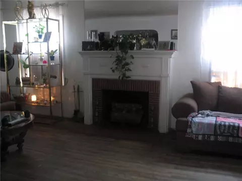 812 N Poinsettia Ave, Compton, CA 90221 photo 3