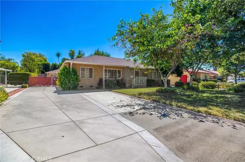 8204 Verbena Dr, Riverside, CA 92504