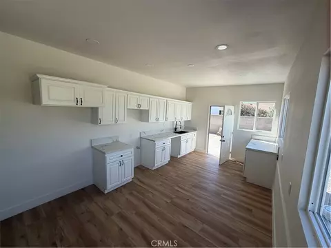 Kitchen - 17468 Grevillea St, Fontana, CA 92335 photo 1 of 1