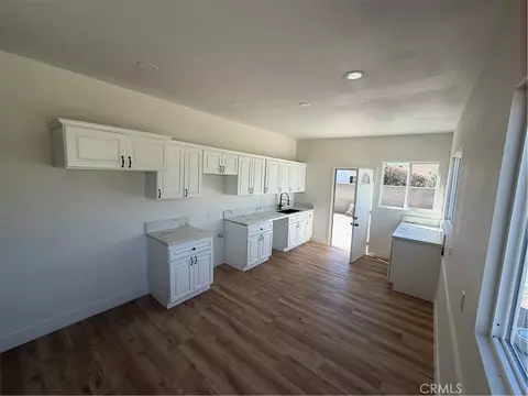 Kitchen - 17468 Grevillea St, Fontana, CA 92335 photo 1 of 1