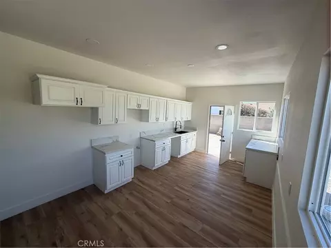 Kitchen - 17468 Grevillea St, Fontana, CA 92335 photo 1 of 1