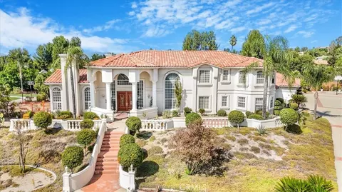 1963 Middle Creek Rd, Riverside, CA 92506