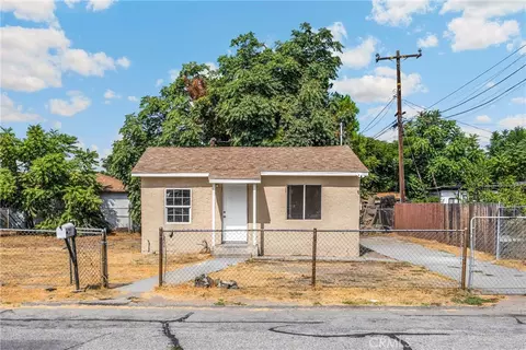 7982 Whitlock Ave, San Bernardino, CA 92410
