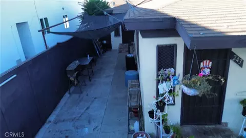 243 E 68th St, Los Angeles, CA 90003