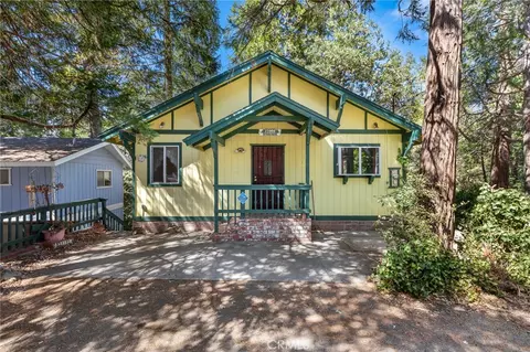 23986 Wildwood Ln, Crestline, CA 92325