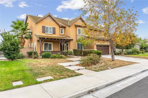 8574 Lourenco Ln, Eastvale, CA 92880