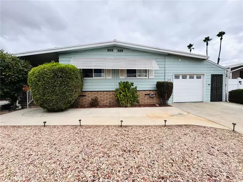26130 Fountain Palm Dr, Homeland, CA 92548
