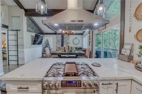 Kitchen - 26669 State Highway 189, Twin Peaks, CA 92391 photo 8 of 8