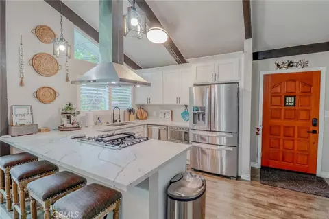 Kitchen - 26669 State Highway 189, Twin Peaks, CA 92391 photo 3 of 8