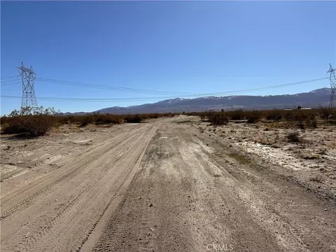 0 Oasis Rd, Phelan, CA 92371