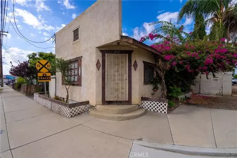 957 Center St, Riverside, CA 92507