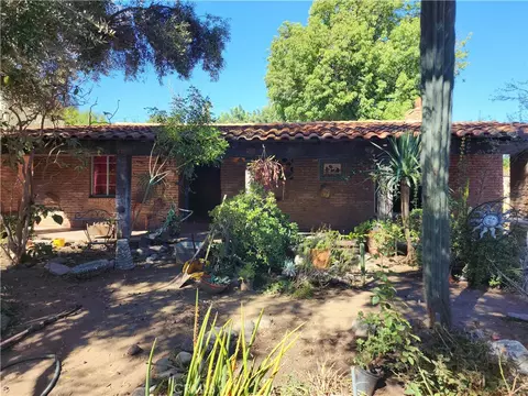 3221 Redwood, Riverside, CA 92501