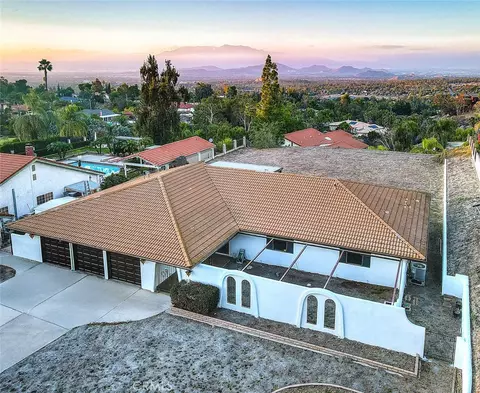 16464 Rancho Escondido, Riverside, CA 92506