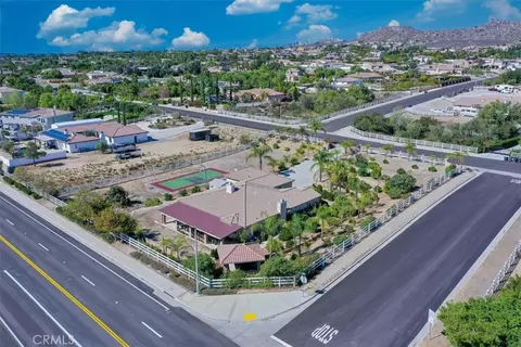View/Area - 17715 Timberview, Riverside, CA 92504 photo 5 of 11