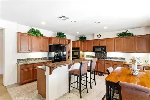 Kitchen - 17715 Timberview, Riverside, CA 92504 photo 2 of 7
