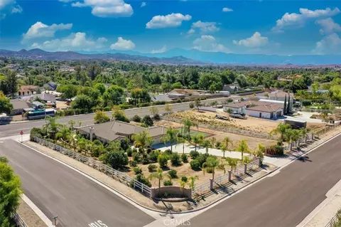 View/Area - 17715 Timberview, Riverside, CA 92504 photo 4 of 11