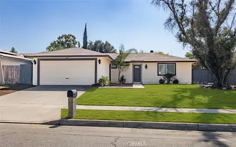 824 Hartzell Ave, Redlands, CA 92374