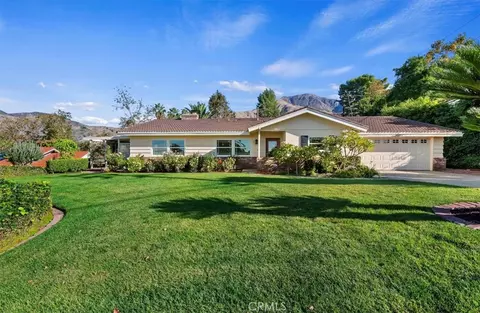 28680 Live Oak Rd, Highland, CA 92346