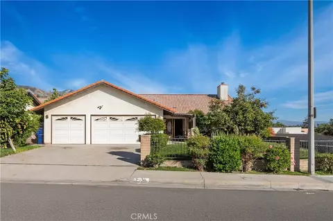 2959 Havasu Ct, Highland, CA 92346