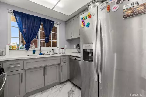 Kitchen - 9164 Quincy Ave, Hesperia, CA 92345 photo 2 of 3