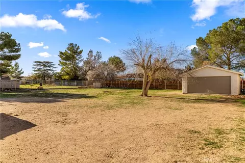 Exterior - 9164 Quincy Ave, Hesperia, CA 92345 photo 5 of 6