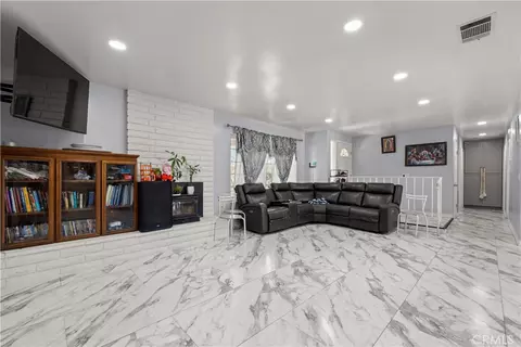 Living - 9164 Quincy Ave, Hesperia, CA 92345 photo 1 of 1
