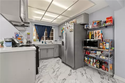 Kitchen - 9164 Quincy Ave, Hesperia, CA 92345 photo 1 of 3