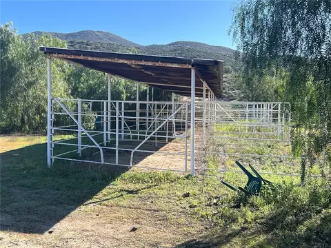Exterior - 37220 Quarter Valley Rd, Temecula, CA 92592 photo 16 of 20