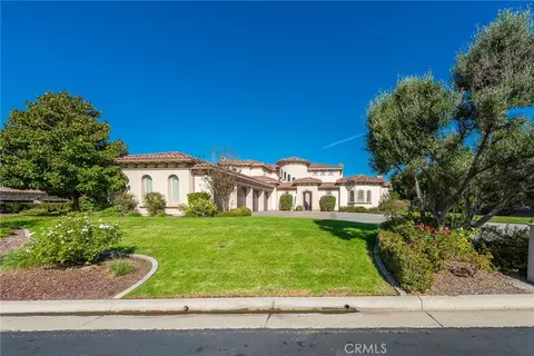 670 Pinnacle Ridge Rd, Riverside, CA 92506