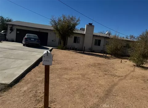 12442 Quinnault Rd, Apple Valley, CA 92308