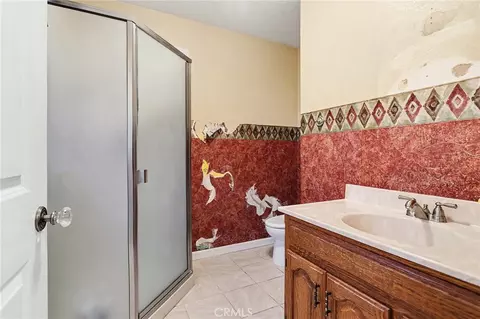 Bath - 23457 Currier Dr, Tracy, CA 95304 photo 3 of 4