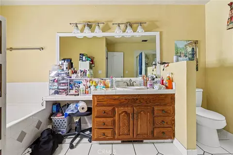 Bath - 23457 Currier Dr, Tracy, CA 95304 photo 1 of 4