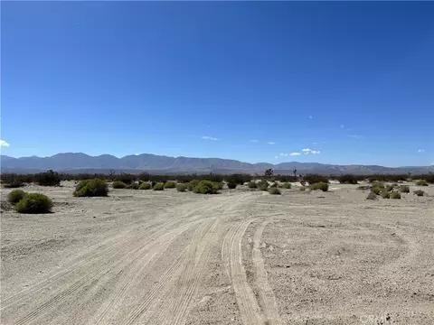 147 E Avenue R, Littlerock, CA 93543 photo 2