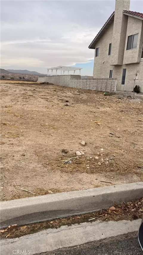 26747 Corona Dr, Helendale, CA 92342