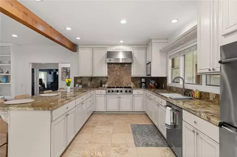 Kitchen - 39287 Pine St, Yucaipa, CA 92399 photo 3 of 4