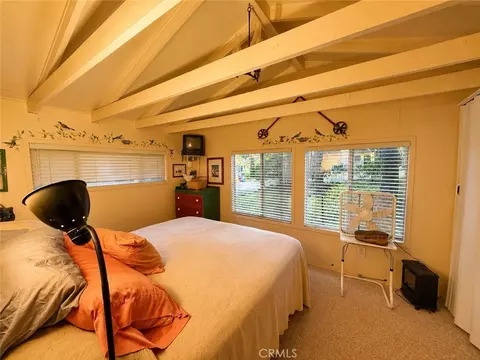 Bedroom - 65807 N Boa Dr, Crestline, CA 92325 photo 3 of 5