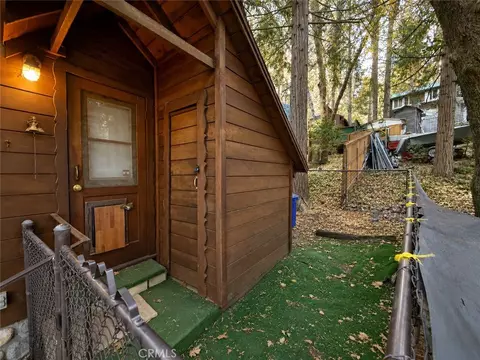 Exterior - 65807 N Boa Dr, Crestline, CA 92325 photo 5 of 6