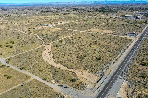 0 Mango, Phelan, CA 92371 photo 3