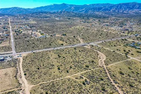 0 Mango, Phelan, CA 92371 photo 2
