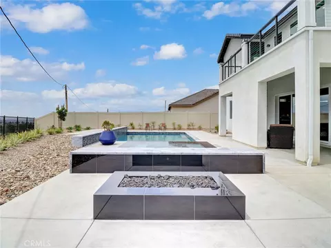 Exterior - 35876 Wildwood Crest Dr, Yucaipa, CA 92399 photo 4 of 5