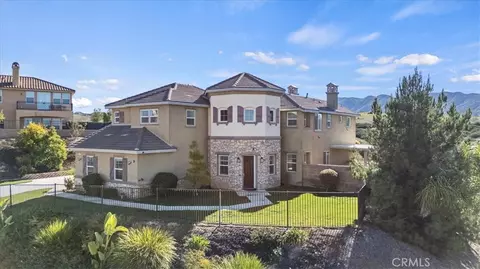 3094 Crystal Ridge Ln, Colton, CA 92324