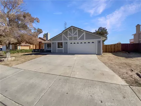 13197 Snowview Rd, Victorville, CA 92392