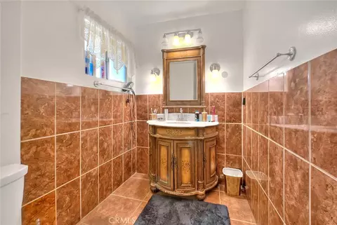 Bath - 5737 Riverside Ave, Rialto, CA 92377 photo 5 of 7