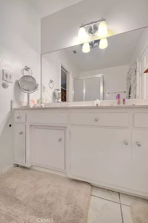 Bath - 5737 Riverside Ave, Rialto, CA 92377 photo 4 of 7