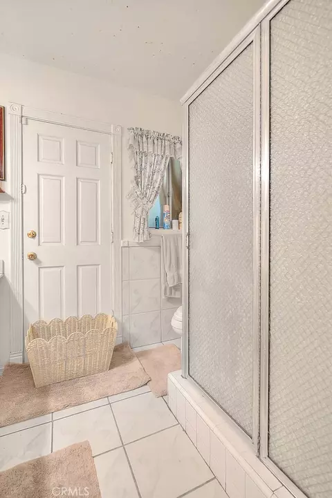 Bath - 5737 Riverside Ave, Rialto, CA 92377 photo 3 of 7