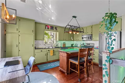 Kitchen - 337 Wylerhorn, Crestline, CA 92325 photo 1 of 4