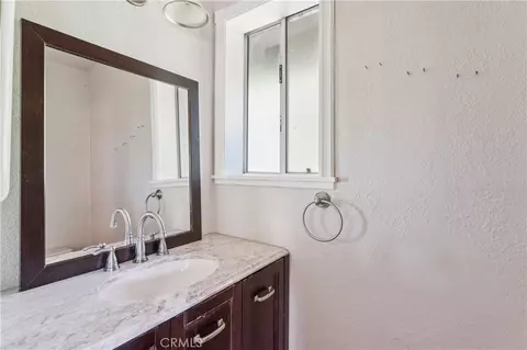 Bath - 337 Wylerhorn, Crestline, CA 92325 photo 3 of 4